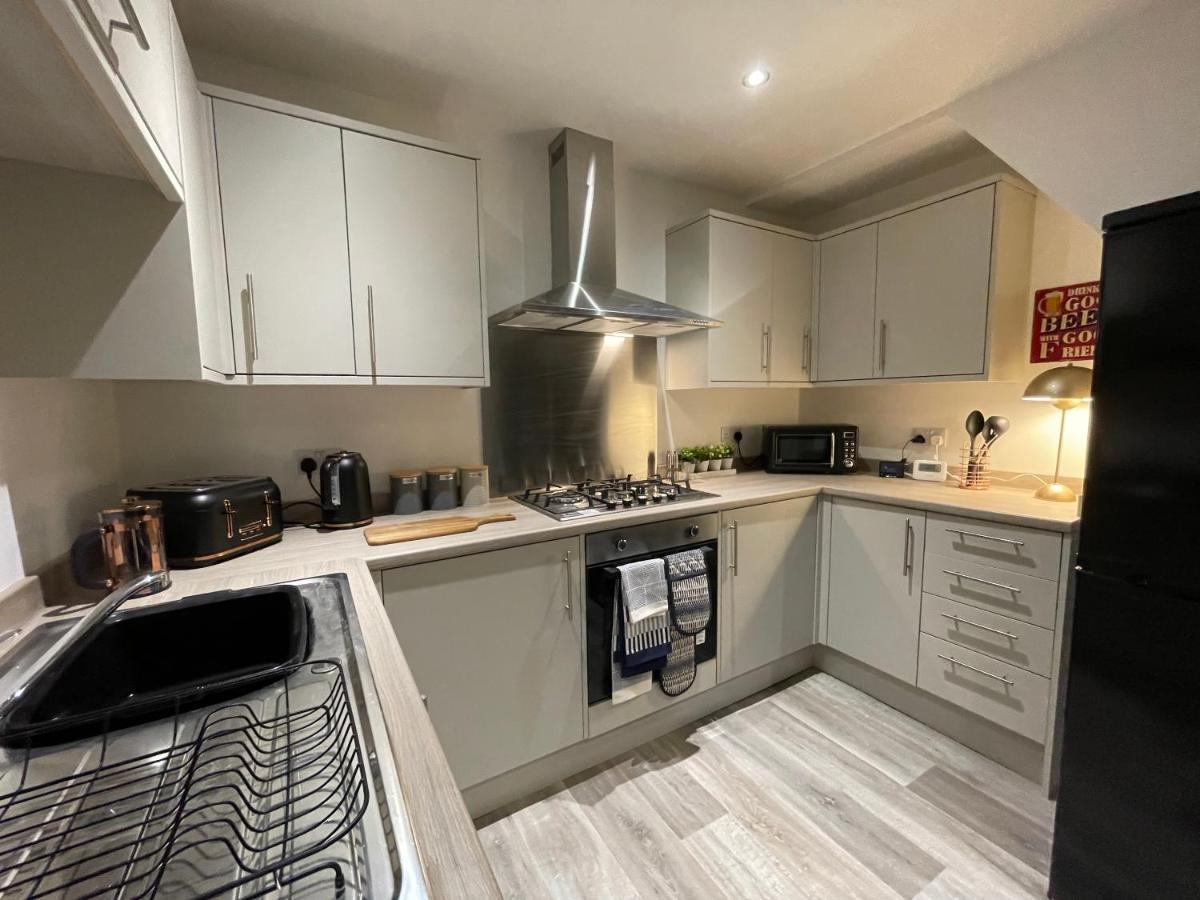 Boutique 5 Bed Home On Birdwell Road - Free Parking シェフィールド エクステリア 写真